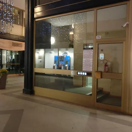 Sabine G * メラーノ